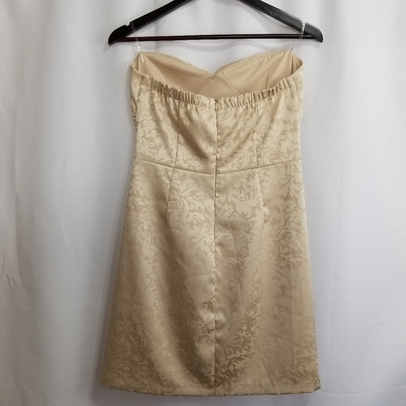 Mystic Strapless Cream Medium Dress - Picture 2 of 10